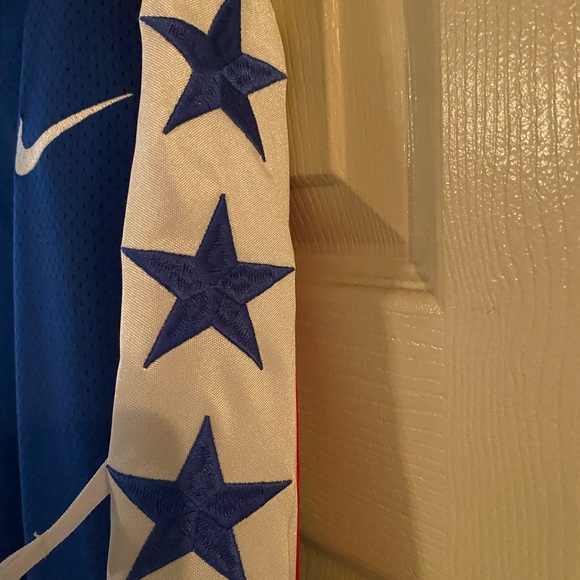 Philadelphia 76ers Nike Courtside Collection Authentic Shorts - Picture 4 of 6